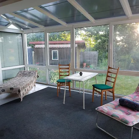 Feriehus Gemuetliche 4-zimmer Mit Garten