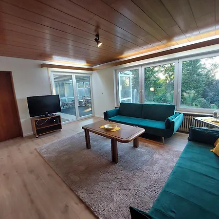 Gemuetliche 4-zimmer Mit Garten Dom wakacyjny *